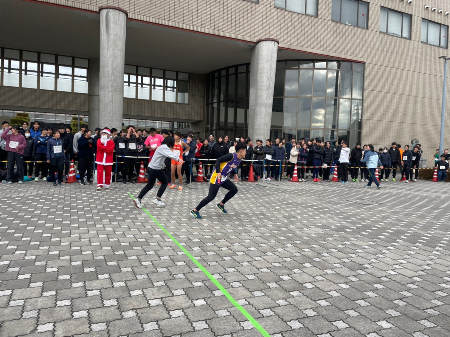 2022relay198